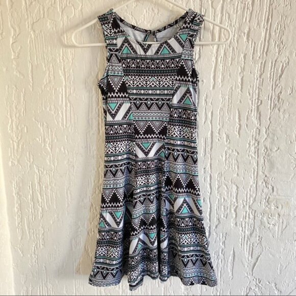 Mudd Sleeveless Tribal Print Dress Size XS - Picture 6 of 6